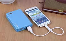 Hành khách không được sạc điện thoại bằng pin dự phòng trên máy bay