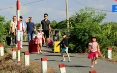 Phiên bản mới của ca khúc "Bố ơi! Mình đi đâu thế?" đầy lạ lẫm và thú vị