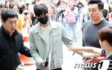 Fan tiếc hụi khi Lee Min Hoo chính thức nhập ngũ