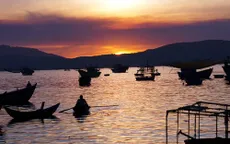 Vẻ đẹp bình minh trên đầm Cù Mông