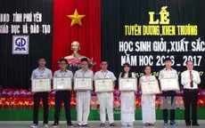 Phú Yên tuyên dương hơn 300 học sinh giỏi, xuất sắc
