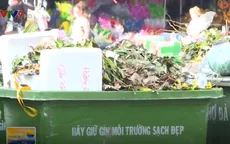 Lâm Đồng: Tập kết rác gây ô nhiễm ngay cổng chợ Đà Lạt