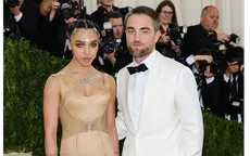 Robert Pattinson chia tay bạn gái?