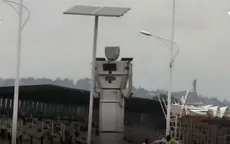 Robot chỉ đường sử dụng năng lượng Mặt Trời