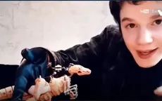 Cậu bé múa rối tay gây sốt cộng đồng mạng
