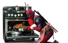 Té ghế với loạt ảnh mới của Deadpool Ryan Reynolds