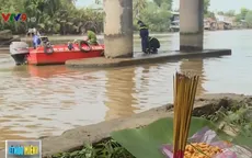 Tiền Giang: Chìm sà lan chở cát, hai vợ chồng mất tích