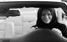 Nhiều hãng xe chớp thời cơ quảng cáo sản phẩm dành cho khách hàng nữ tại Saudi Arabia