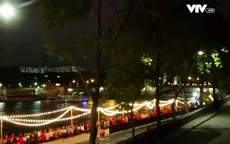 Pháp: Bàn tiệc dài 200m bên bờ sông Seine
