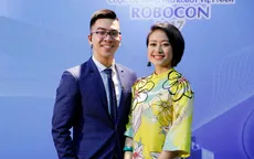 MC Phí Linh đẹp rạng ngời tại vòng loại Robocon Việt Nam 2017