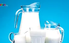 Sữa Lactalis nhập khẩu từ Pháp nghi bị nhiễm khuẩn