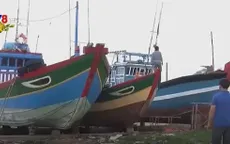 Ngư dân Lý Sơn sửa chữa, tân trang tàu cá trước Tết