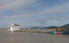 Chưa thể trục vớt tàu chìm trên luồng vào cảng Quy Nhơn