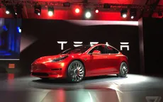 Tesla trở thành nhà sản xuất ô tô lớn thứ 2 của Mỹ