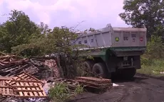 Bắt quả tang vụ đổ thải công nghiệp lớn ở Biên Hòa