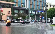 Nhiều tuyến phố ở Thanh Hóa thành sông sau cơn mưa lớn