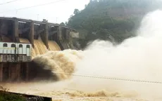 Thủy điện Hòa Bình đóng hết các cửa xả đáy