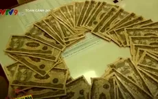 Con rể lên mạng mua tiền giả gửi mẹ vợ... mua sắm