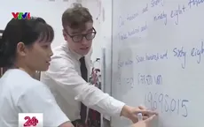 Dạy tiếng Anh miễn phí cho công nhân