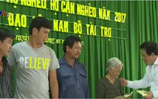 Ban chỉ đạo Tây Nam Bộ tặng quà Tết cho hộ nghèo