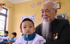 “Tôn sư trọng đạo” từ sự tận tụy của người thầy giáo già