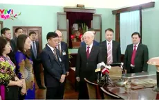 Tổng Bí thư Nguyễn Phú Trọng dâng hương tưởng niệm Bác Hồ