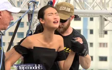 Thí sinh Asia’s Next Top Model khóc thét vì lơ lửng bên nhà cao tầng