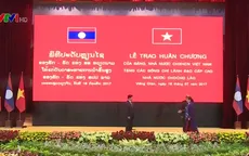 Lễ trao Huân chương cho các đồng chí lãnh đạo Lào