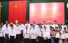 Trao bằng khen cho nông dân Việt Nam xuất sắc
