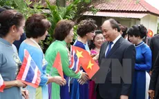 Thủ tướng gặp gỡ cộng đồng người Việt tại Thái Lan