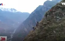 Cuộc sống đổi thay ở ngôi làng vách đá dựng đứng