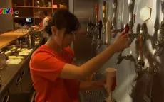 Giới trẻ Nhật Bản không mặn mà với bia