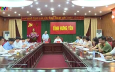 Việc phê bình và tự phê bình còn hình thức