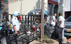 Quận 1 (TP.HCM) ra quân giải tỏa vỉa hè vào buổi tối