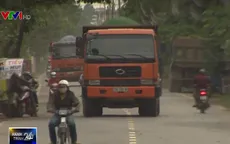 Kinh hoàng “hung thần” trên đường nhỏ ở vùng ven TP.HCM