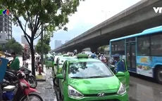 Hà Nội thiếu điểm đỗ cho xe taxi
