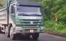 Tái diễn tình trạng xe cơi nới thành thùng chở quá tải tại Nghệ An