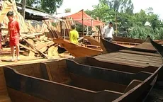 Nghề đóng xuồng sôi động do thông tin lũ về sớm