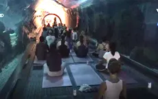 Độc đáo lớp học Yoga giữa thủy cung
