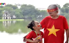 Cụ bà 85 tuổi và bí quyết kết nối với con cháu