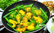 Thưởng thức món chả cá ngon nức tiếng Hà thành