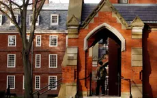 Đại học Harvard ra hầu tòa