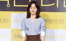 Người đẹp Kim Ji Soo bị chỉ trích uống rượu say khi đến phỏng vấn
