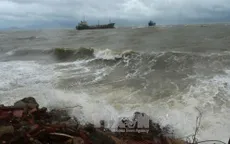 Các vùng biển phía Nam nằm trong vùng mây dày, có mưa rào nặng hạt