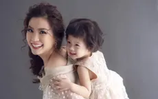 MC, Á hậu Diễm Trang khoe bộ ảnh đẹp tựa nữ thần bên con gái