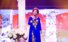 Danh ca Phương Dung chinh phục khán giả với “Những ngày hoa mộng”