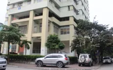 Bé trai 5 tuổi thoát chết sau khi rơi từ tầng 7 chung cư