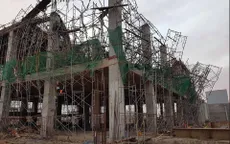 Sàn bê tông hàng chục tấn đổ sập, 5 người thương vong