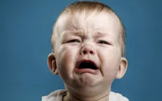 10 dấu hiệu cho thấy mẹ đã cho bé sơ sinh ăn nhiều hơn cần thiết