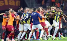 Bạo lực bùng phát tại trận Derby Thổ Nhĩ Kỳ